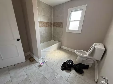 Bath - 14929 Edbrooke Ave, Dolton, IL 60419 photo 1 of 2