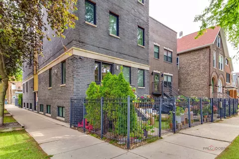 2501 W Haddon Ave #102, Chicago, IL 60622