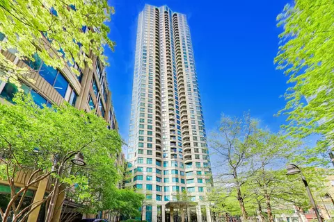 400 N Lasalle St #1306, Chicago, IL 60654