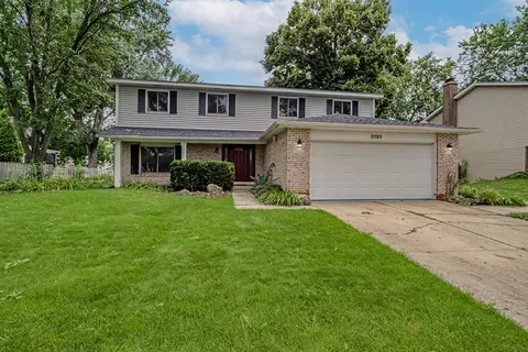 2593 Yellow Star St, Woodridge, IL 60517