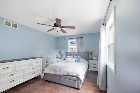 Bedroom - 549 Arthur Dr, Cary, IL 60013 photo 2 of 4