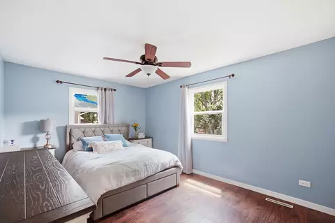 Bedroom - 549 Arthur Dr, Cary, IL 60013 photo 1 of 4
