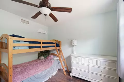 Bedroom - 549 Arthur Dr, Cary, IL 60013 photo 3 of 4