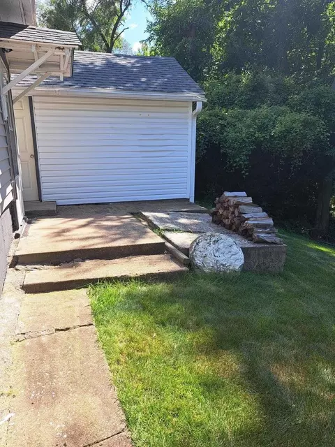 182 Hero St, Silvis, IL 61282 photo 6