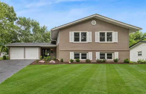 3239 Stillwell Ct, Woodridge, IL 60517