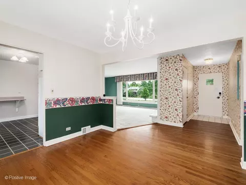 Dining - 16 W055 63rd St, Willowbrook, IL 60527 photo 2 of 2