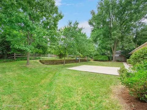 Exterior - 16 W055 63rd St, Willowbrook, IL 60527 photo 3 of 6