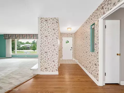 Entry Way - 16 W055 63rd St, Willowbrook, IL 60527 photo 1 of 1