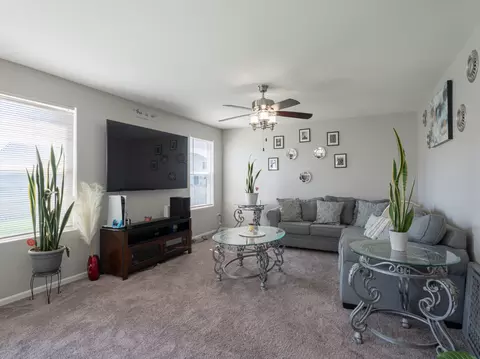 Living - 1004 Daniel St, Plano, IL 60545 photo 1 of 2