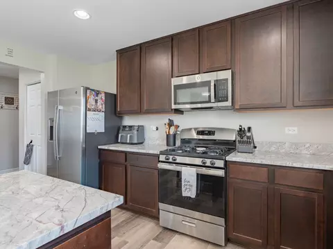 Kitchen - 1004 Daniel St, Plano, IL 60545 photo 3 of 4