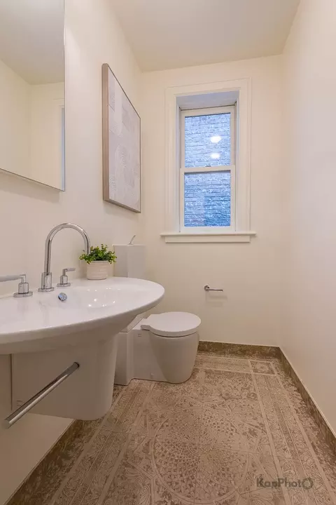 Bath - 24 E Scott St #2, Chicago, IL 60610 photo 6 of 6