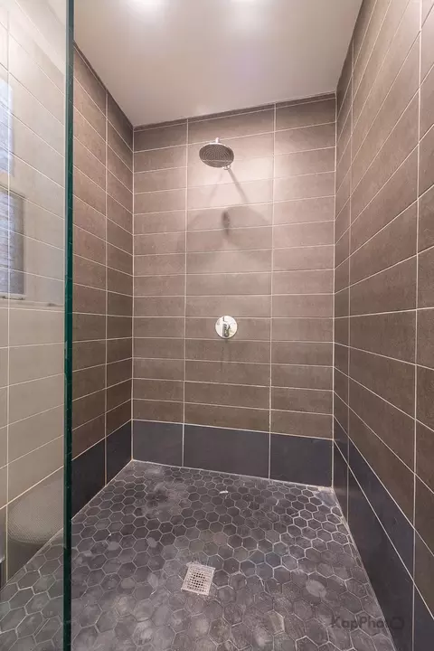 Bath - 24 E Scott St #2, Chicago, IL 60610 photo 5 of 6