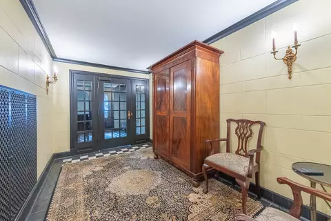 Entry Way - 24 E Scott St #2, Chicago, IL 60610 photo 2 of 3