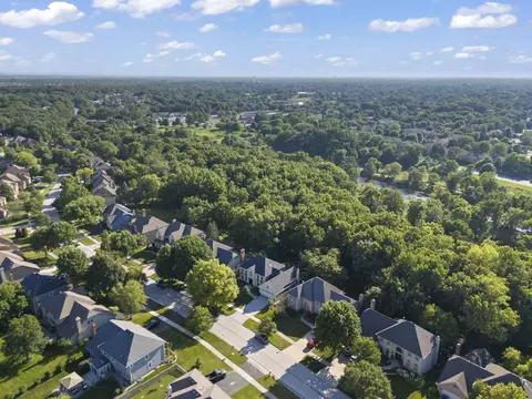 View/Area - 2265 River Woods Dr, Naperville, IL 60565 photo 7 of 13