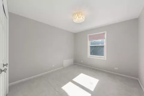 Bedroom - 2265 River Woods Dr, Naperville, IL 60565 photo 4 of 6