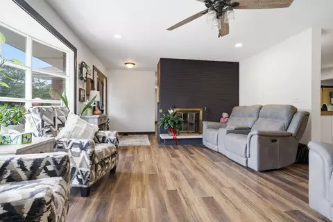 Living - 400 Jersey Ave, Normal, IL 61761 photo 3 of 3
