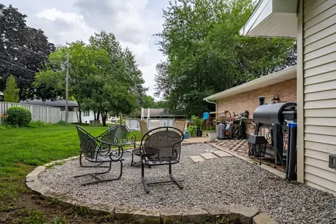 Exterior - 400 Jersey Ave, Normal, IL 61761 photo 8 of 9