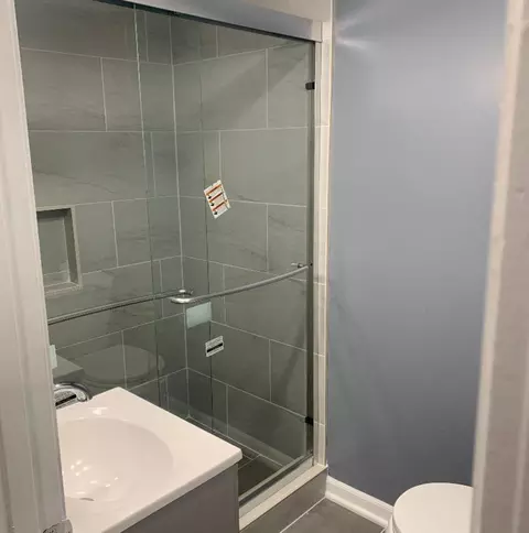 Bath - 6542 S Carpenter St, Chicago, IL 60621 photo 3 of 3