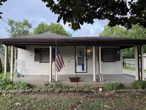 928 N 7th St, Murphysboro, IL 62966