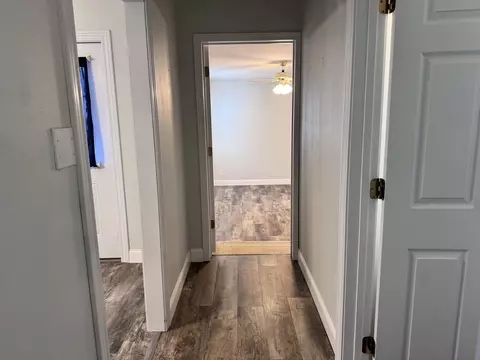 Entry Way - 450 Bicknell, Centralia, IL 62801 photo 1 of 1