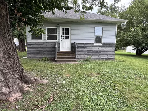 Exterior - 450 Bicknell, Centralia, IL 62801 photo 12 of 12
