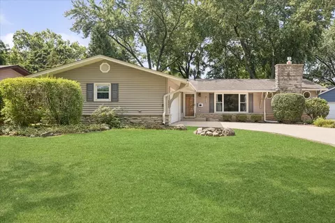 613 65th St, Downers Grove, IL 60516