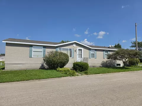 105 Champion Dr, Chenoa, IL 61726 photo 35