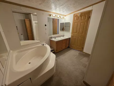 105 Champion Dr, Chenoa, IL 61726 photo 16