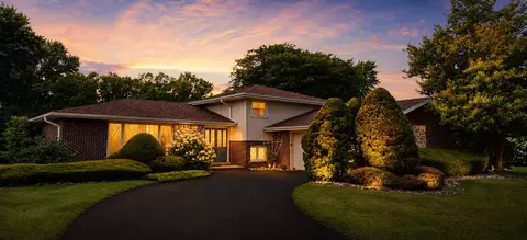 8823 Prestwick Ln, Orland Park, IL 60462