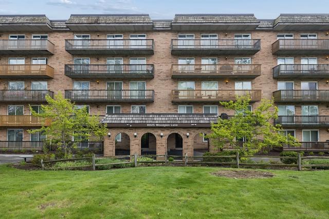 8025 Woodglen Ln #403, Downers Grove, IL 60516