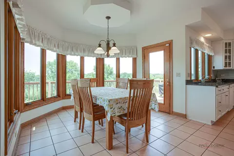 Dining - 1400 Eagle Ridge Dr, Antioch, IL 60002 photo 1 of 1