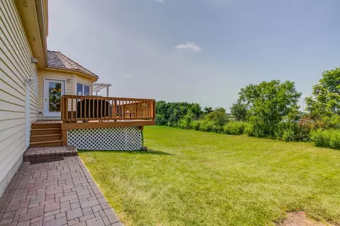 Exterior - 1400 Eagle Ridge Dr, Antioch, IL 60002 photo 5 of 8