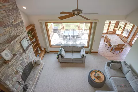 Living - 1400 Eagle Ridge Dr, Antioch, IL 60002 photo 4 of 4
