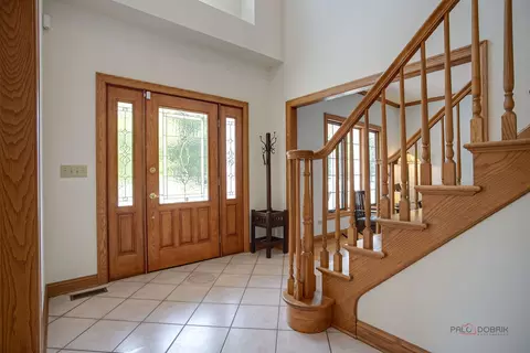 Entry Way - 1400 Eagle Ridge Dr, Antioch, IL 60002 photo 1 of 1