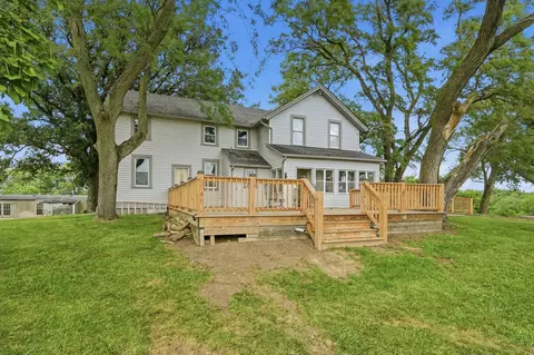 Exterior - 2737 E Indiana Ave, Beecher, IL 60401 photo 3 of 4