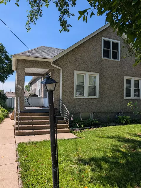 1614 7th St, Peru, IL 61354 photo 1
