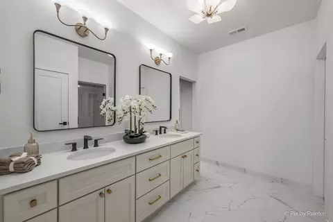 Bath - 2403 W Fairview Ave, Johnsburg, IL 60051 photo 1 of 6
