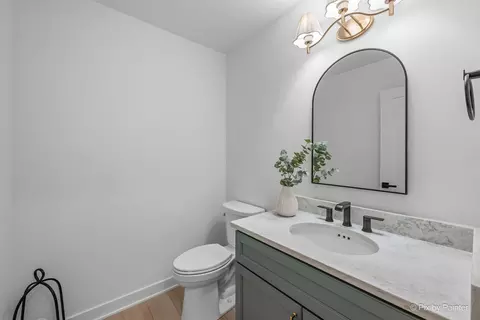 Bath - 2403 W Fairview Ave, Johnsburg, IL 60051 photo 4 of 6