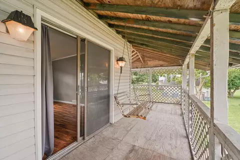 Exterior - 108 S Main, Arrowsmith, IL 61722 photo 3 of 10