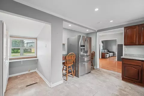 Entry Way - 108 S Main, Arrowsmith, IL 61722 photo 4 of 8