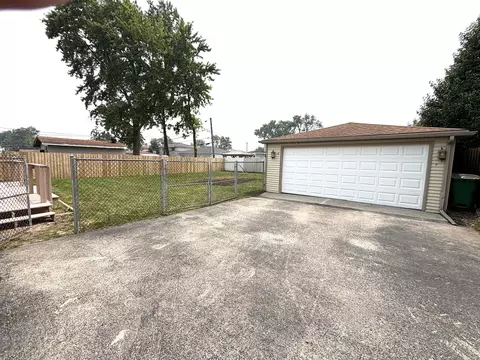 Exterior - 7937 W 82nd Pl, Bridgeview, IL 60455 photo 6 of 6