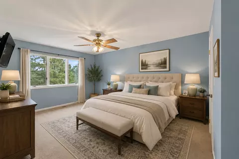 Bedroom - Undisclosed, Hoffman Estates, IL 60169 photo 1 of 2