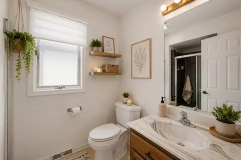 Bath - Undisclosed, Hoffman Estates, IL 60169 photo 4 of 5