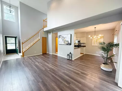 Living - 2607 Oak Tree Ln, Plainfield, IL 60586 photo 4 of 4
