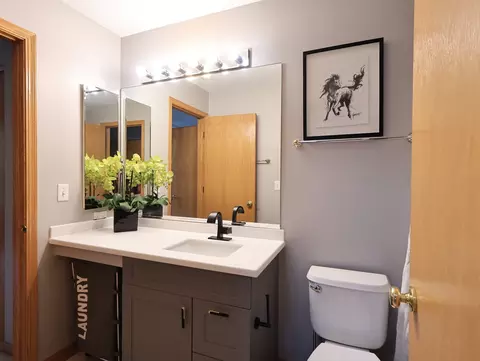Bath - 2607 Oak Tree Ln, Plainfield, IL 60586 photo 1 of 4