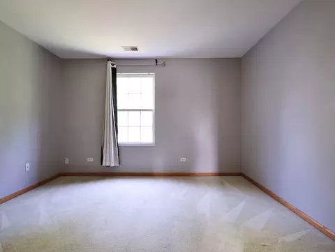 Bedroom - 2607 Oak Tree Ln, Plainfield, IL 60586 photo 3 of 4