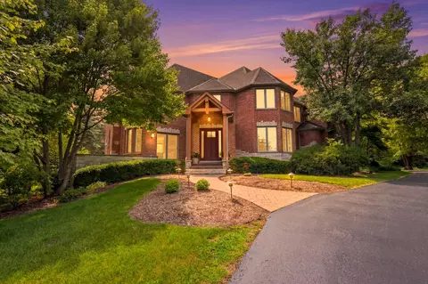 39542 Orchard Bluff Ln, Wadsworth, IL 60083