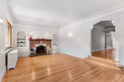 1534 E 86th Pl, Chicago, IL 60619 photo 5