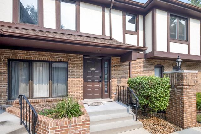 12250 S Dogwood Ln, Palos Heights, IL 60463