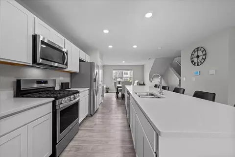 Kitchen - 3819 Honeysuckle Ln, Elgin, IL 60124 photo 3 of 3